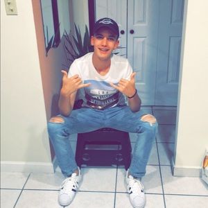 Meet your Posher, Daniel